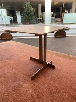 Poliform Tavolino Westside del marchio a prezzi outlet - 40%- Tavolini