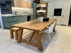 Devina Nais Tavolo Castle in legno Fisso- Tavoli