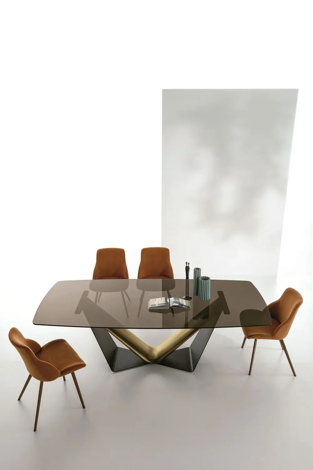 Target Point Tavolo con piano in altri materiali sagomato di a PREZZO OUTLET- Tavoli