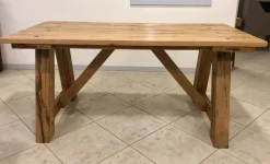 Tavolo con piano in legno rettangolare di a PREZZO OUTLET^Devina Nais Sale