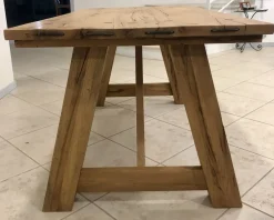Tavolo con piano in legno rettangolare di a PREZZO OUTLET^Devina Nais Sale