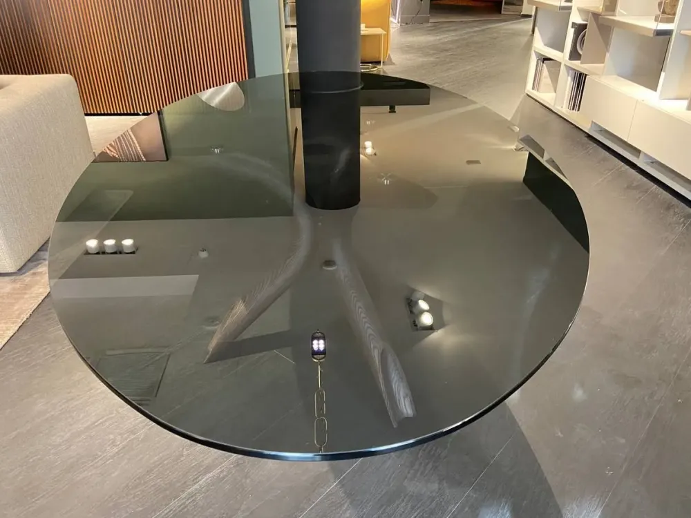 Clearance Tavolo con piano in vetro ellittico di a PREZZO OUTLET Tavoli