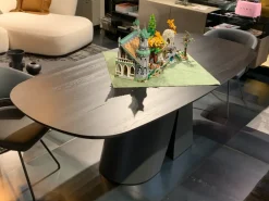 Devina Nais Tavolo Cosmopolitan in legno Fisso- Tavoli