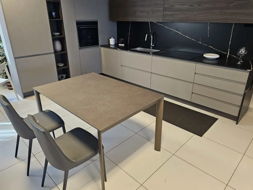 Connubia Tavolo Eminence evo in laminato Allungabile- Tavoli