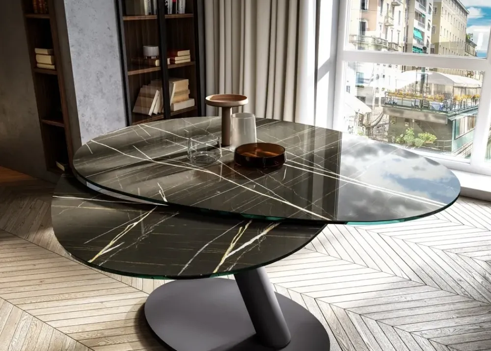 Easyline Tavolo in altri materiali ovale One a prezzo ribassato- Tavoli