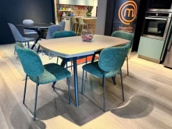 New Tavolo in laminato sagomato Elica a prezzo scontato Tavoli