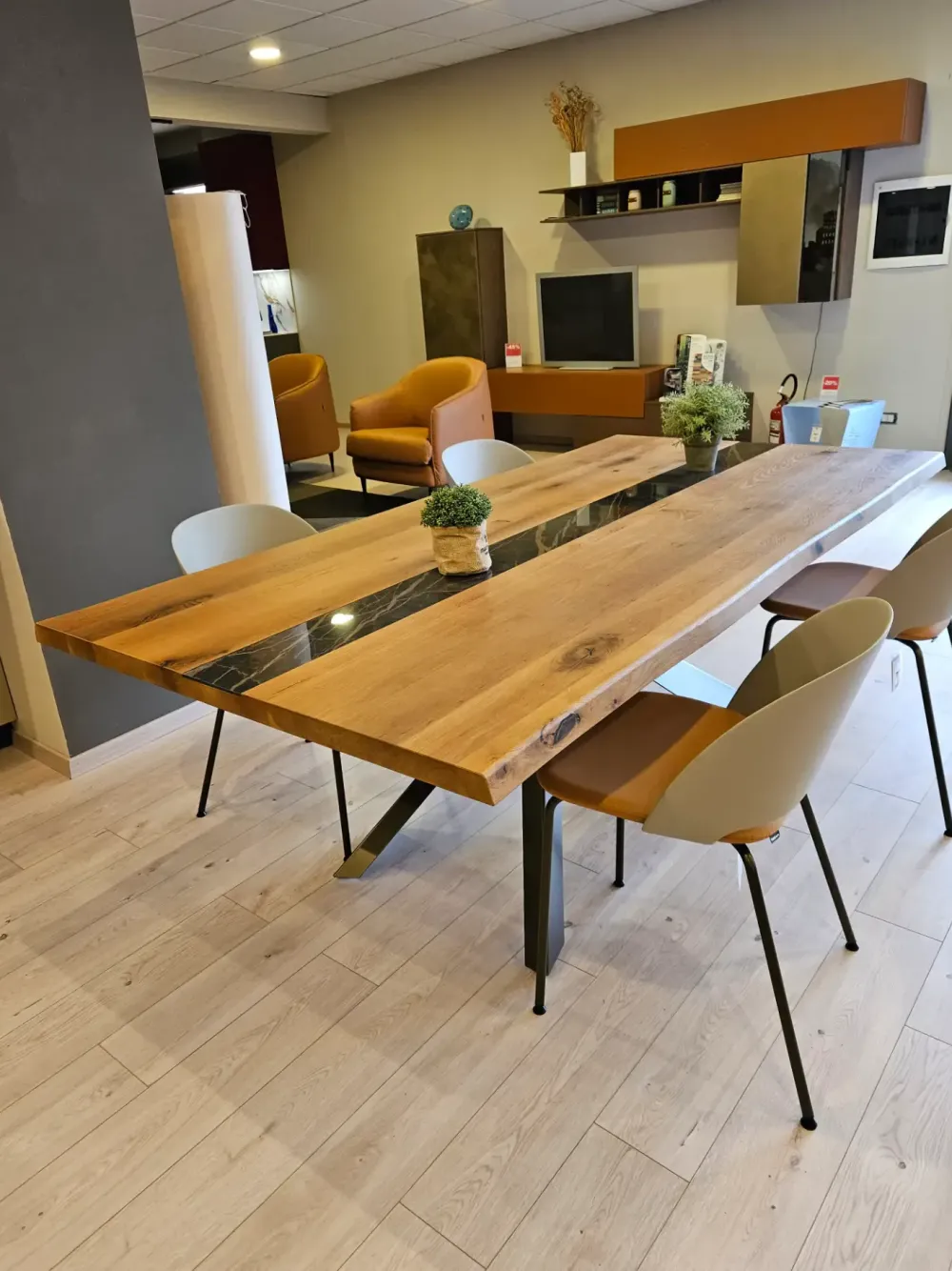 Tavolo in legno rettangolare Tavolo altacorte modello metal in offerta outlet^Alta Corte Hot