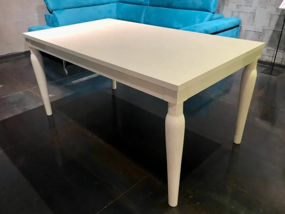 Outlet Tavolo in legno rettangolare Slamet in offerta outlet Tavoli