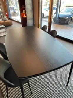 Tavolo in legno sagomato Lea a prezzo ribassato^MIDJ Outlet