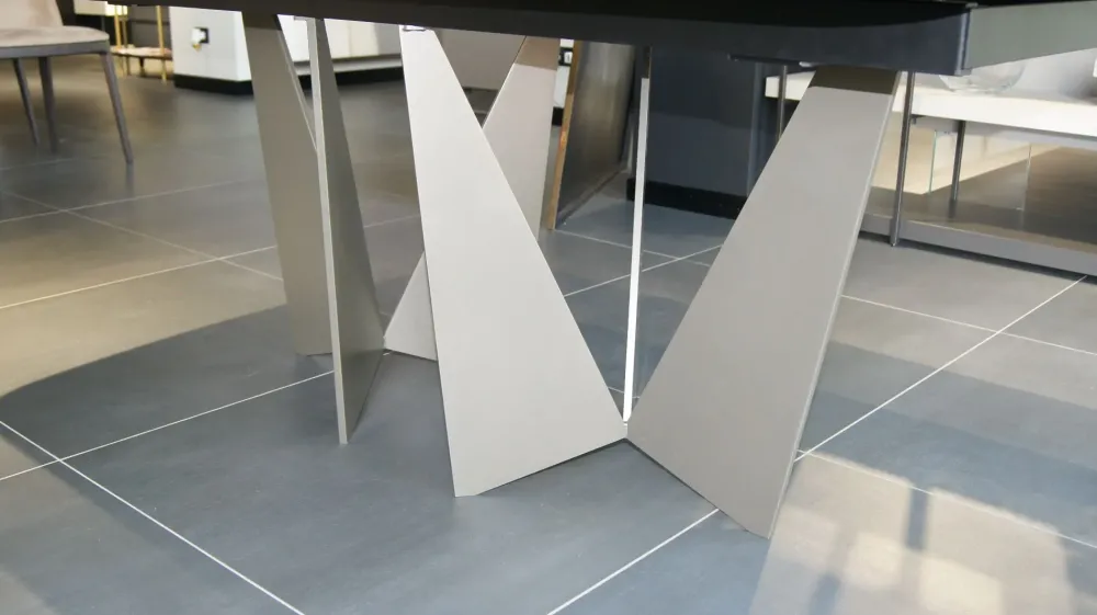 New Tavolo in marmo ovale Eiffel in offerta outlet Tavoli