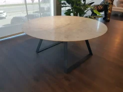 New Tavolo in pietra rotondo Blade a prezzo scontato Tavoli