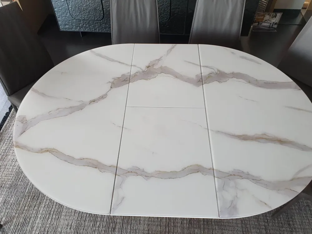 Tavolo Lycos a prezzo ribassato^Ozzio