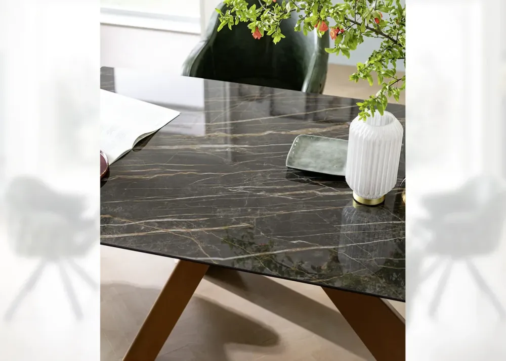 Alta Corte Tavolo Metal in legno rovere massello di scontato del 30%- Tavoli