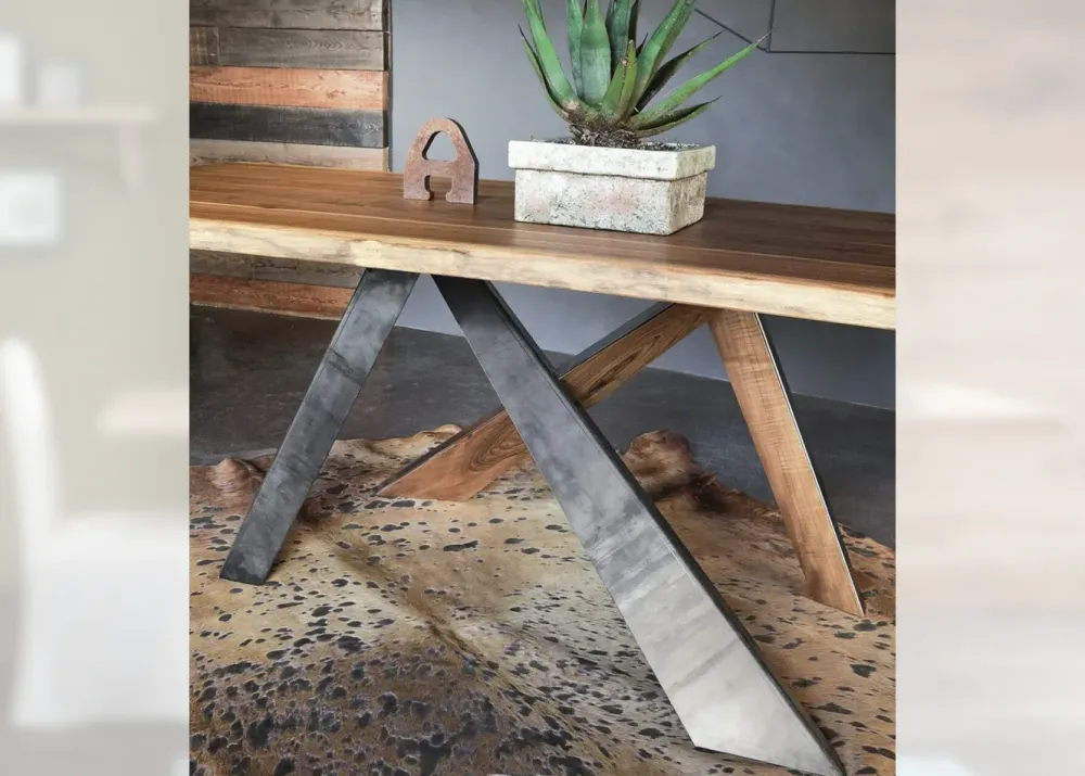 Alta Corte Tavolo Metal in legno rovere massello di scontato del 30%- Tavoli