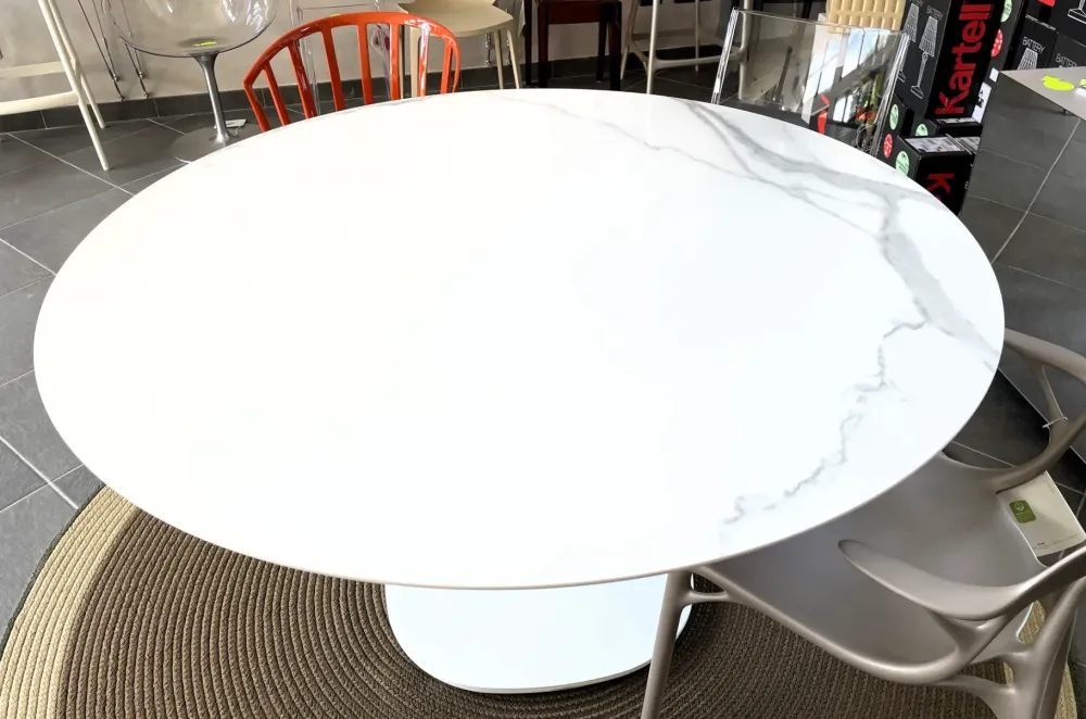 Hot Tavolo Multiplo tondo di scontato del 40% Tavoli