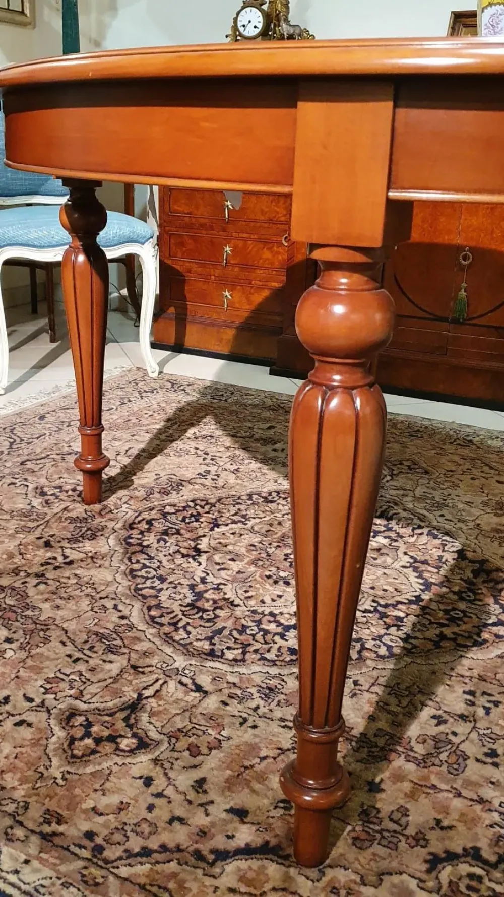 Tavolo Ovale allungabile di scontato del 50%^Artigianale Outlet