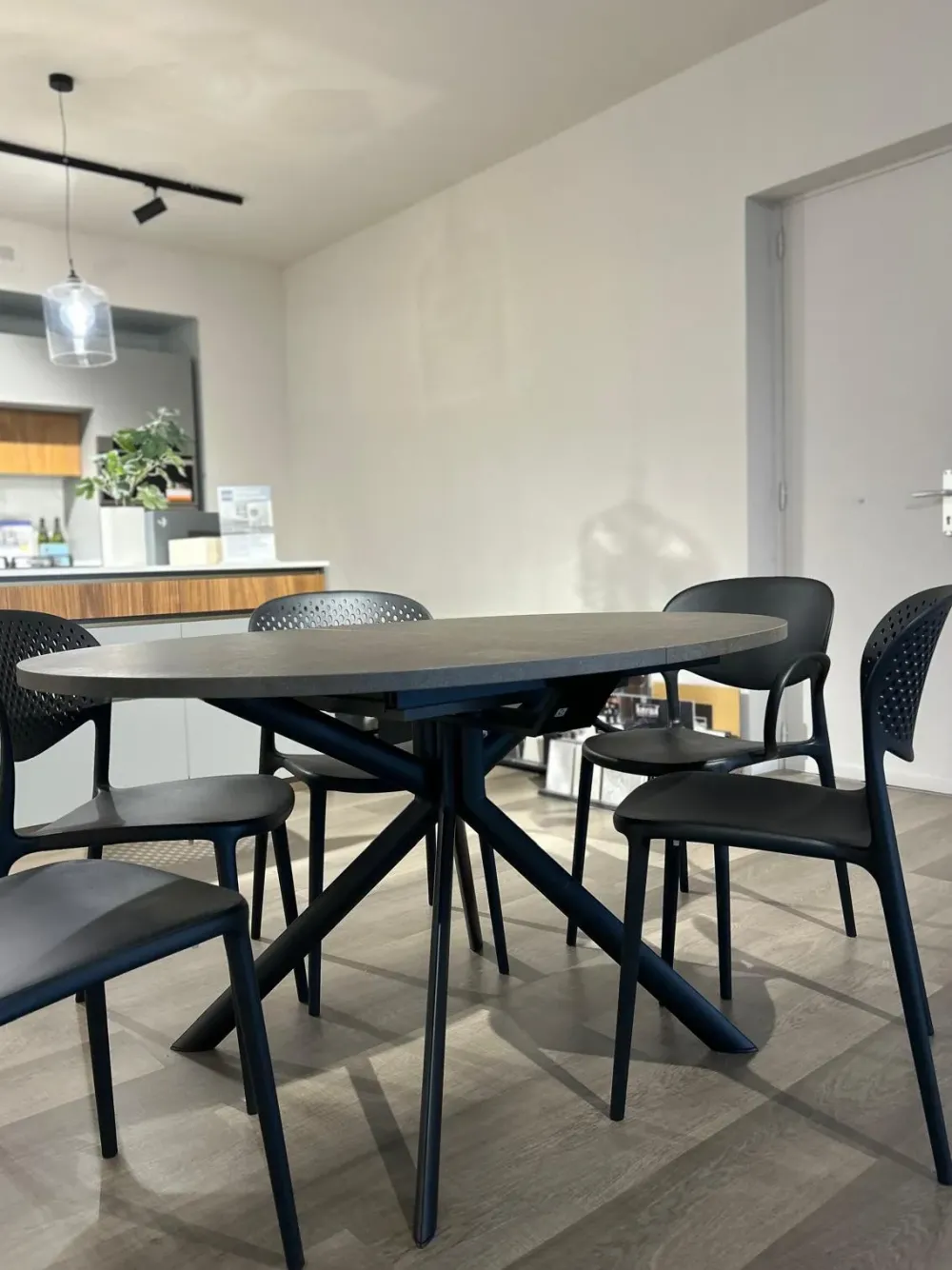 Tavolo ovale allungabile Giove di a prezzo riservato^Connubia Online