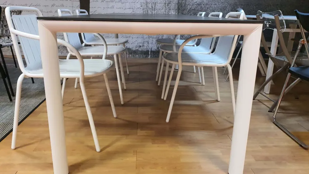 Tavolo per l'esterno modello Dorian a prezzi convenienti Tavoli Da Giardino