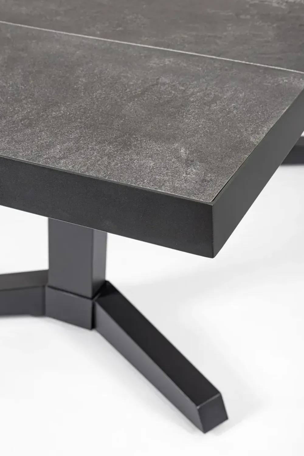 Tavolo per l'esterno modello Robert con forte sconto^Bizzotto Sale