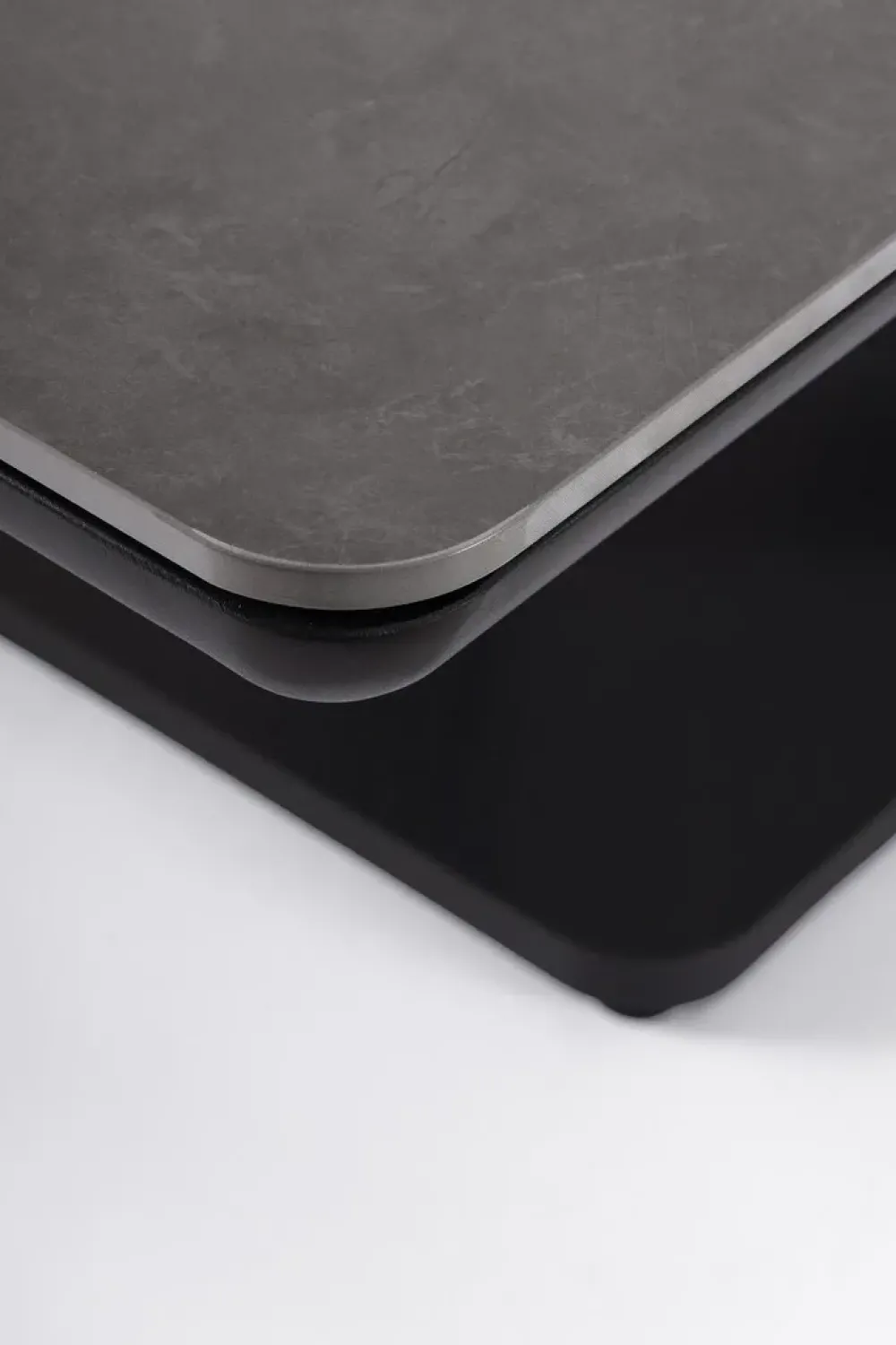 Clearance Tavolo per l'esterno Robert a prezzo ribassato Tavoli Da Giardino