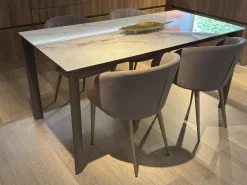 Outlet Tavolo Podio in vetro Allungabile scontato 30% Tavoli