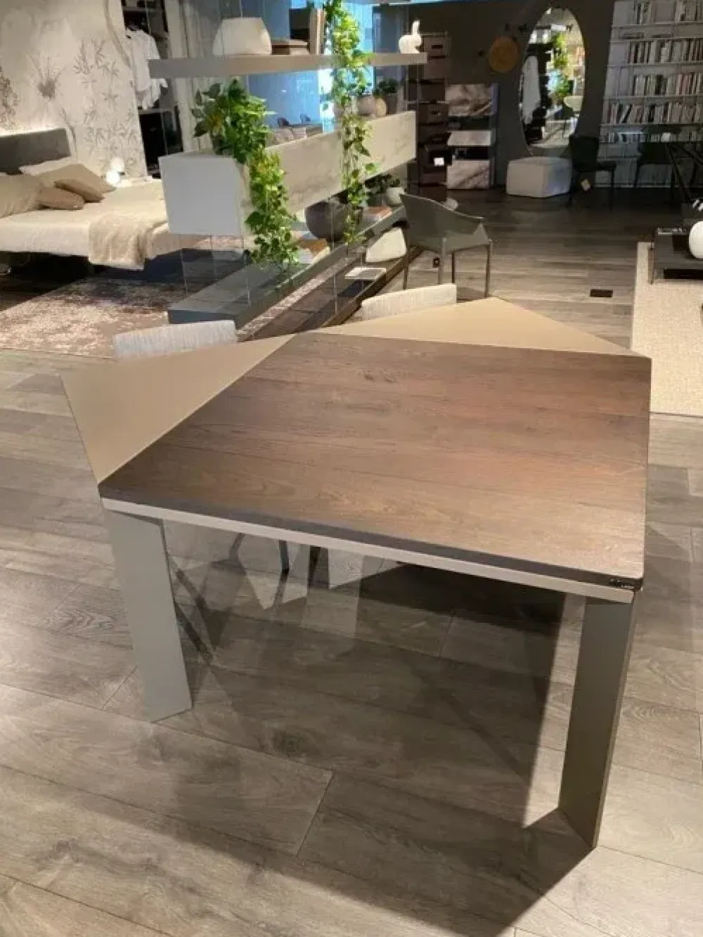 Tavolo quadrato Loto scontato del 40%^Lago Outlet