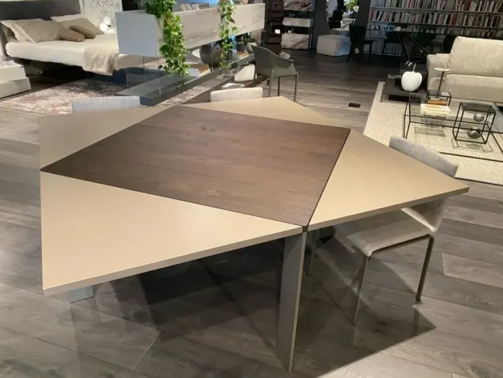 Tavolo quadrato Loto scontato del 40%^Lago Outlet