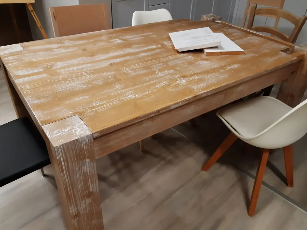 Tavolo rettangolare a quattro gambe Nodato scontato Tavoli