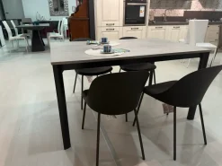 Sale Tavolo rettangolare Aron scontato del 30% Tavoli