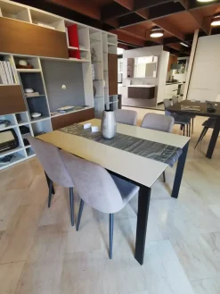 New Tavolo rettangolare Eminence fast di a prezzo riservato Tavoli