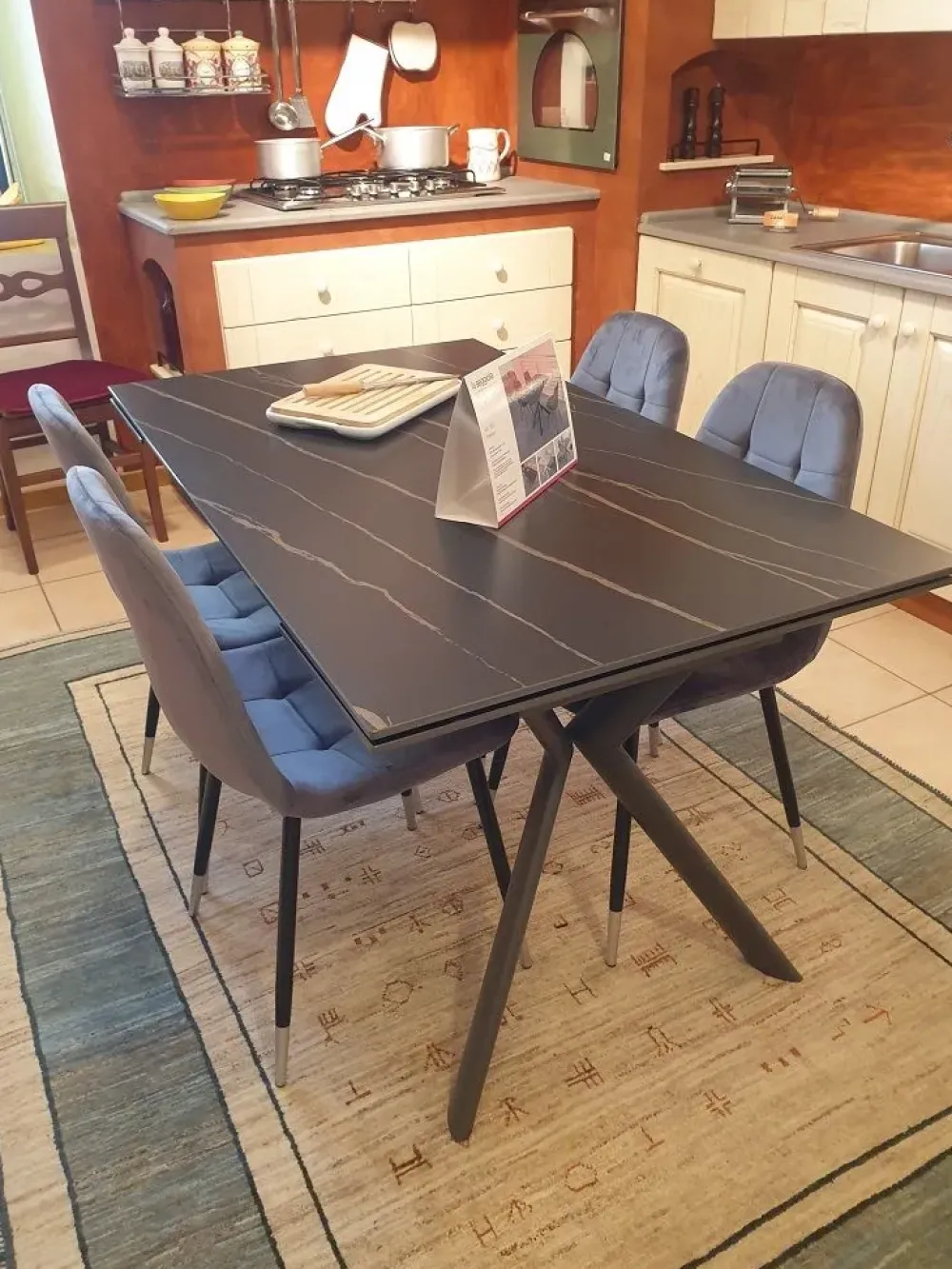 Tavolo rettangolare in ceramica Versus-Musa. in Offerta Outlet.^La Seggiola New