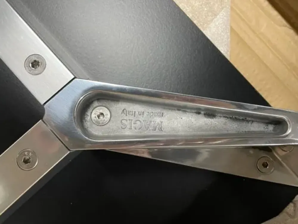 Clearance Tavolo rettangolare in legno e resina Tavolo table_one gambe lucide 100x159 di in Offerta Outlet Tavoli