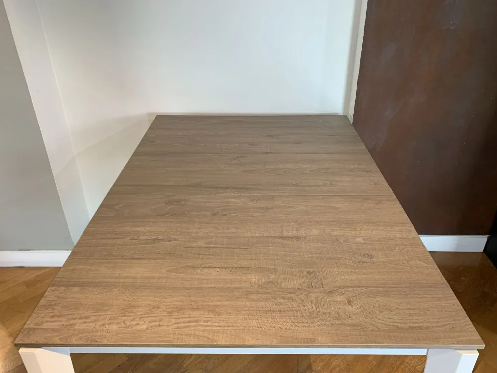 Tavolo rettangolare in legno Pentagon di in Offerta Outlet Tavoli