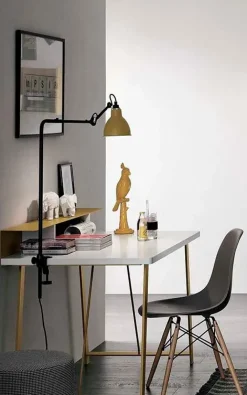 Hot Tavolo rettangolare in metallo Atlante di in Offerta Outlet Tavoli