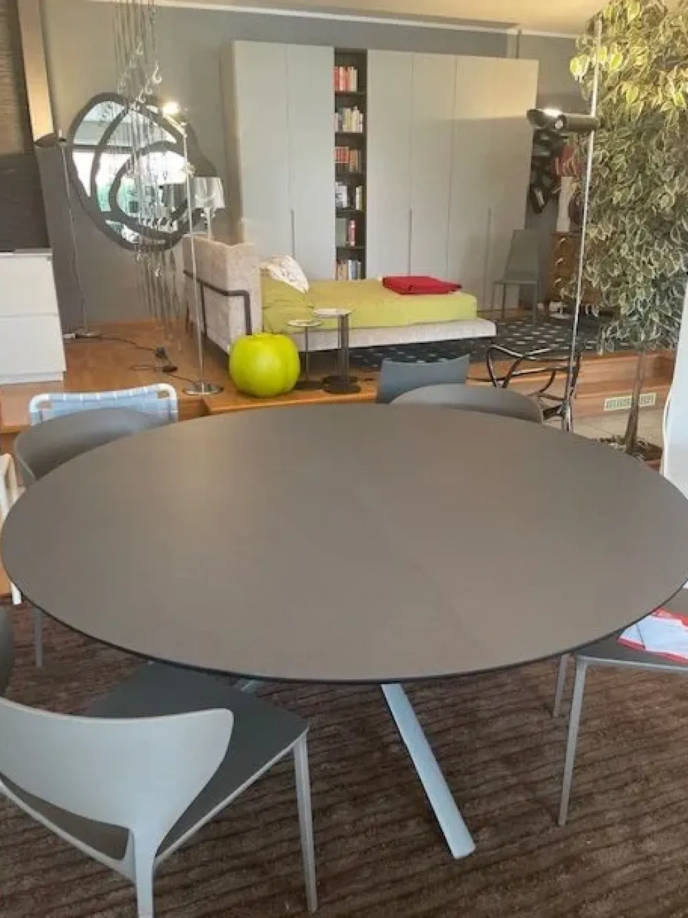 Sale Tavolo rotondo Oops scontato del 37% Tavoli