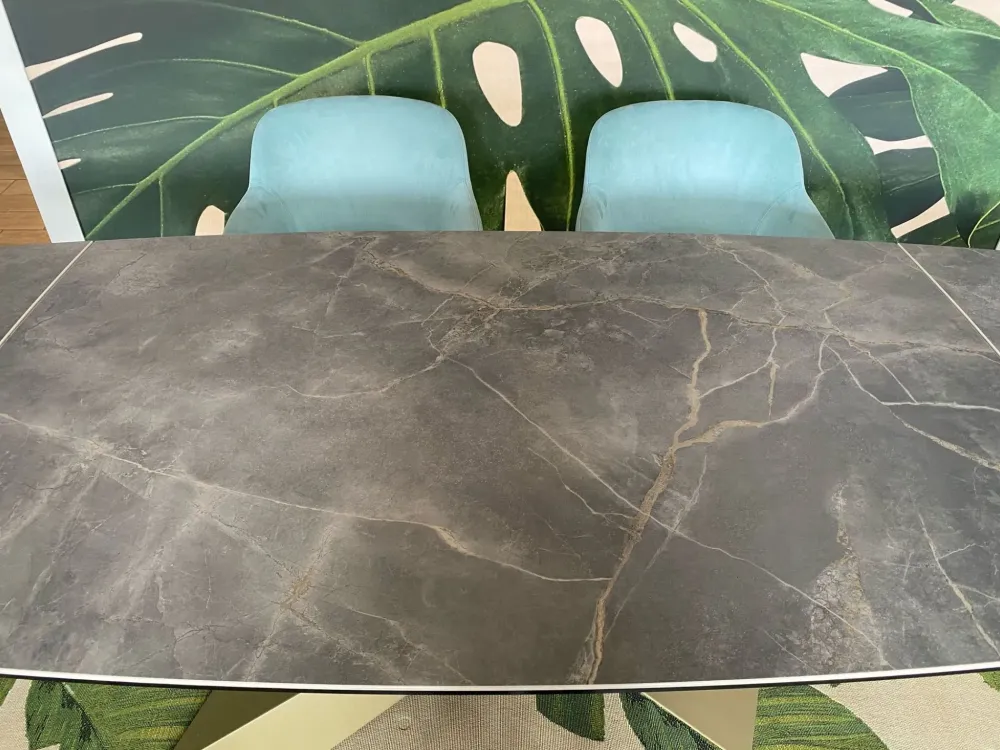 Di Lazzaro Tavolo sagomato City scontato del 40%- Tavoli