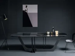 Tavolo sagomato con basamento centrale Cosmopolitan scontato Tavoli