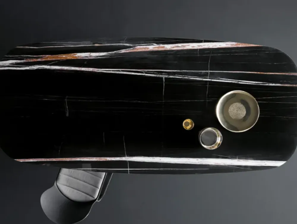 Tavolo sagomato con basamento centrale Cosmopolitan scontato Tavoli