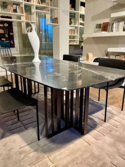 Tavolo sagomato Shade scontato del 34%^Lema Online