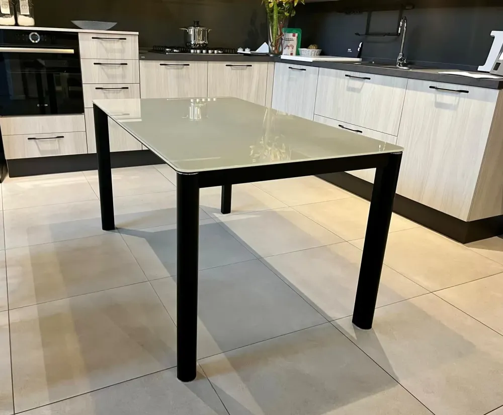 Scavolini Tavolo Scarabeo in OFFERTA OUTLET -50%- Tavoli