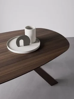 Tavolo Spider. Design moderno ed elegante.^Pizzolato Hot