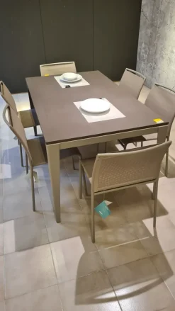 New Tavolo Tavolo + sedie   in OFFERTA OUTLET -37% Tavoli