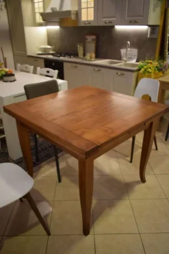 Collezione esclusiva Tavolo Tavolo noce in OFFERTA OUTLET -50%- Tavoli