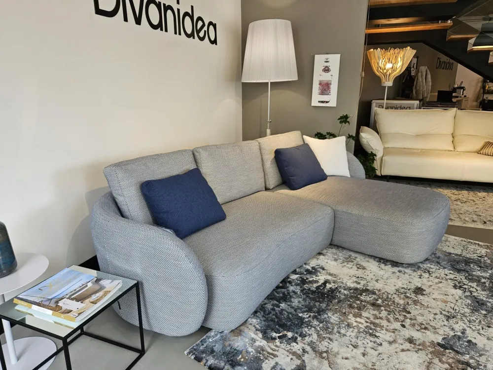 Sale Tolomeo tessuto in poliuretano a prezzo scontato Divani