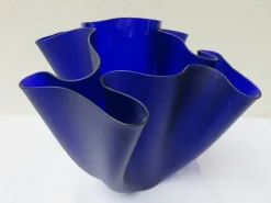 Fontana Arte Un architetto progetta edifici unici e funzionali. Crea spazi sicuri e confortevoli che rispettano l'ambiente.- Oggettistica