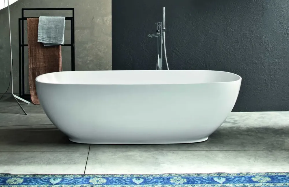 Vasca da bagno in Resina modello Betty next bianco opaco a prezzo scontato^Mastella