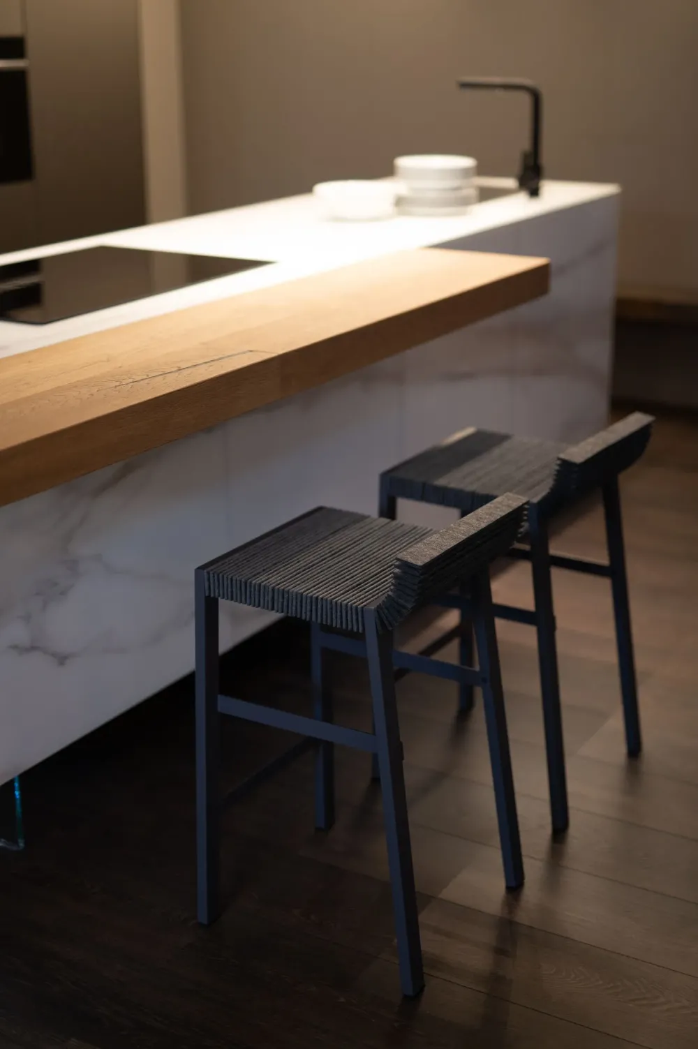 Vendiamo Sgabello Steps a prezzi vantaggiosi. 4 gambe.^Lago Online