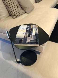 Molteni & C Vieni a scoprire il modello Surf di . a prezzo scontato- Tavolini